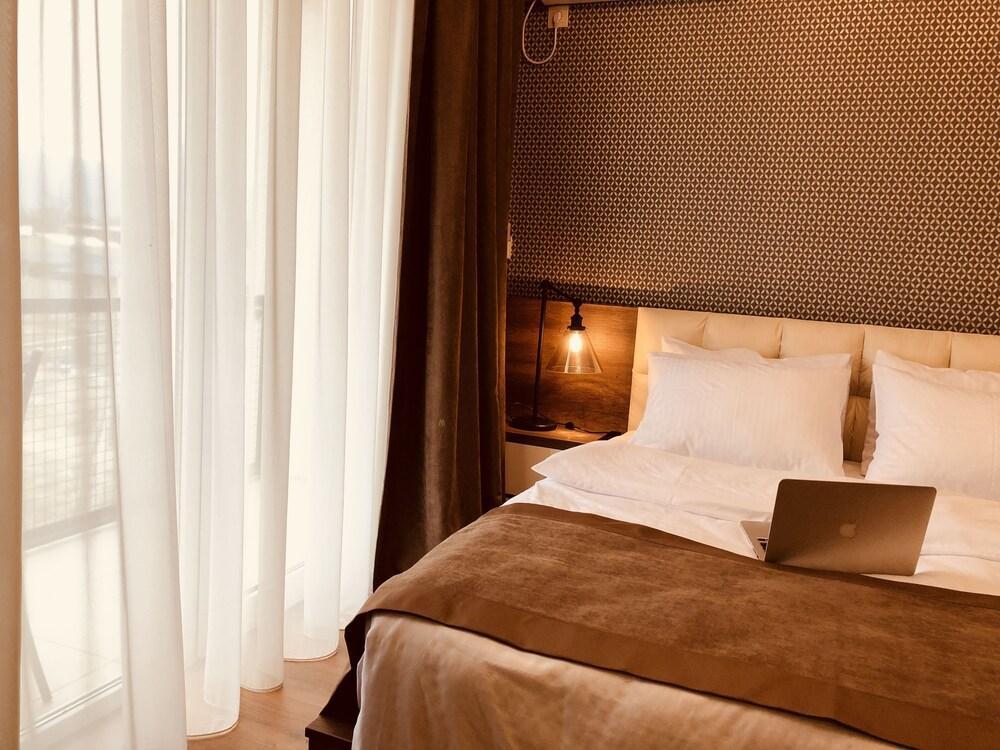 Hotel Amser ティビリシ エクステリア 写真