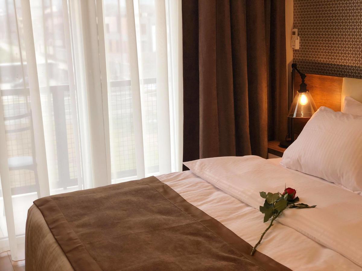 Hotel Amser ティビリシ エクステリア 写真